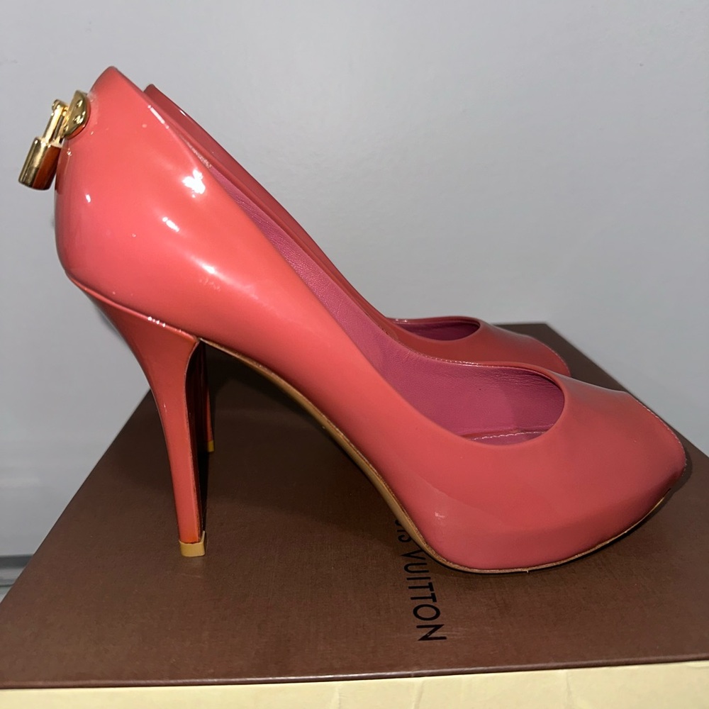 Authentic Louis Vuitton Oh Really Pumps